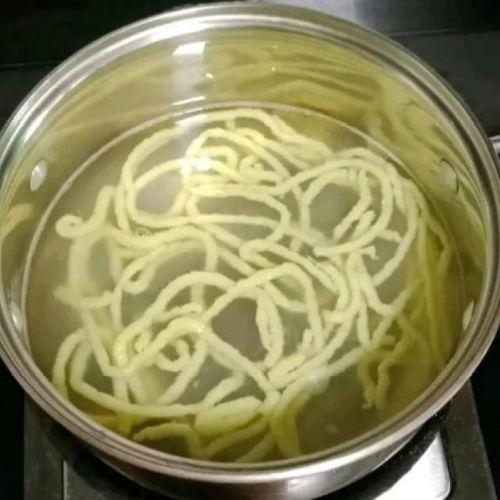 小孩吃瓜面,小孩的夏日美食之旅