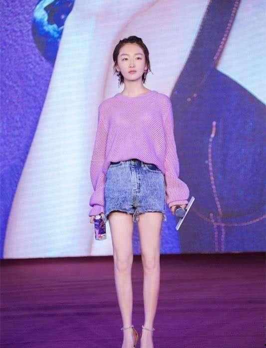 162身高女明星,身材娇小却星光熠熠