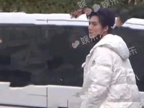 女爱豆恋爱被爆料视频,甜蜜瞬间引发粉丝热议